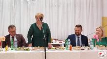 Pani Przewodnicząca Krystyna Służalska wita zaproszonych gości oraz   swoje koleżanki i kolegów