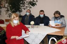 Słuchacze spotkania w Świetlicy Wiejskiej w Oleszkach